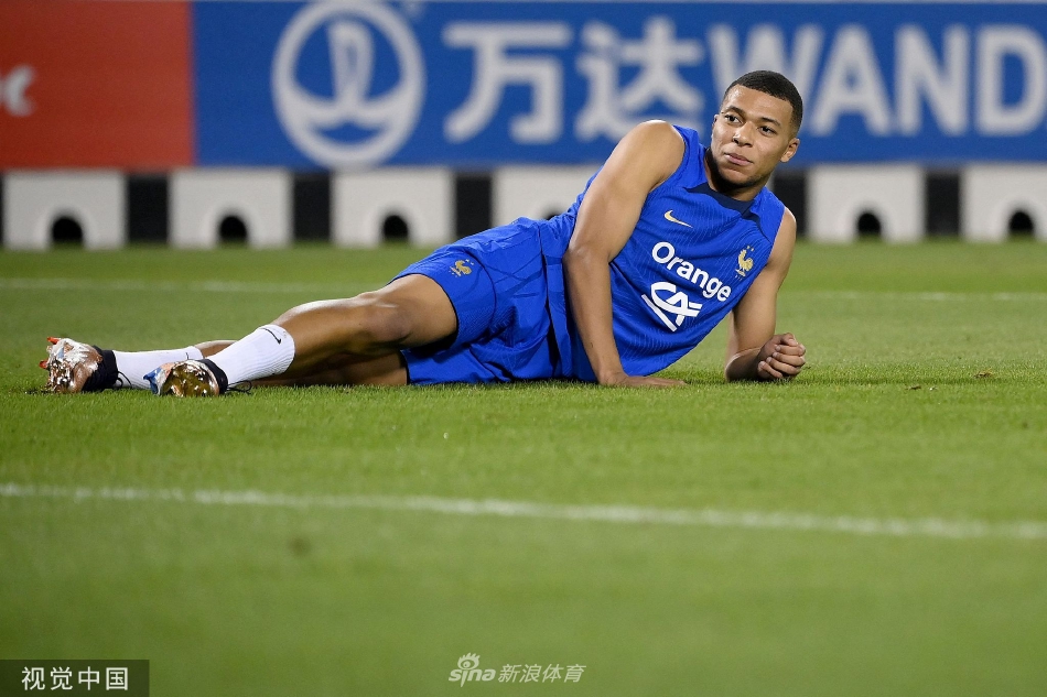 遮天蔽日！戈貝爾先后大帽瓦蘭和布朗 最終防出掘金24秒違例