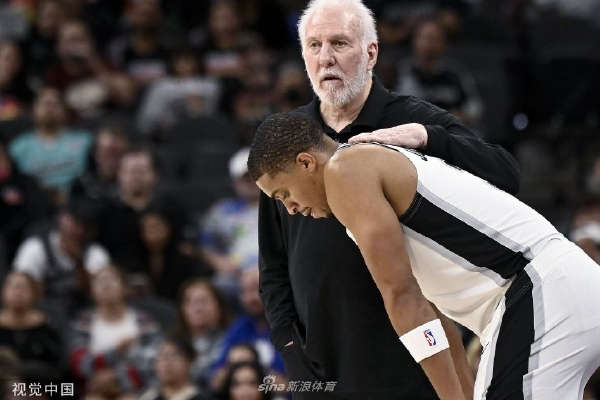 [流言板]字母哥在全明星后最多可以再缺席5場(chǎng)，否則本賽季將無(wú)緣評獎