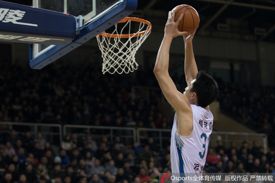 曼聯(lián)點(diǎn)球戰全過(guò)程：奧納納13罰僅撲出1球，庫尼亞、姆伯莫失點(diǎn)