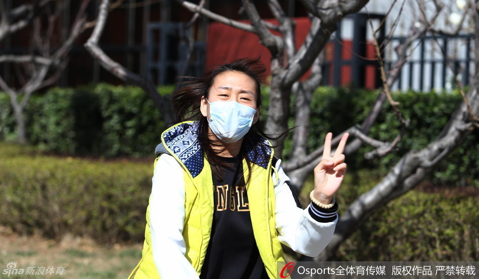 爆裂魔女嘉蘿琳的魅力與實(shí)力