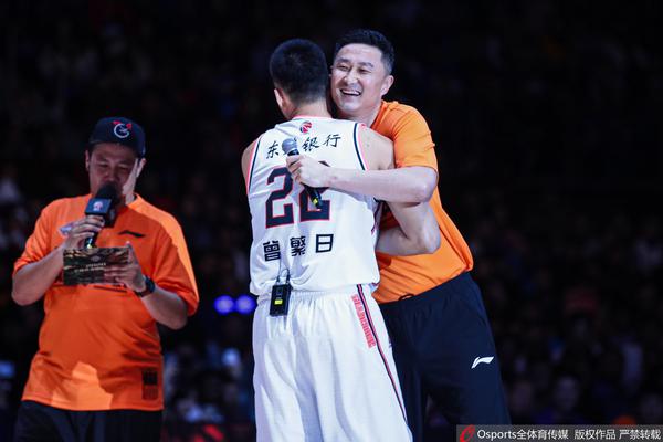 直播吧12月31日訊 據《Footmercato》報道稱(chēng)，利雅得青年人有意羅馬中場(chǎng)帕雷德斯。羅馬預計會(huì )在冬窗進(jìn)行陣容調整，據報道稱(chēng)，阿根廷中場(chǎng)帕雷德斯可能會(huì )離開(kāi)羅馬，沙特的利雅得青年人有意引進(jìn)他，土耳