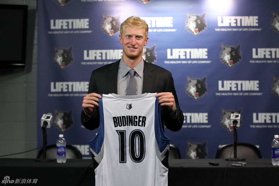 世體：拉菲尼亞有望下輪西甲復出，佩德里的情況則不那么樂(lè )觀(guān)