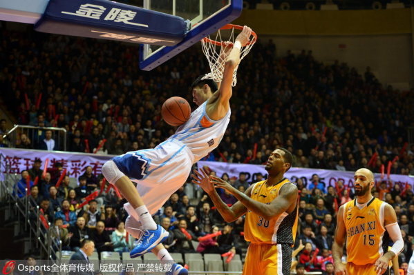 手涼！米切爾半場(chǎng)9投僅2中拿到8分3助 三分5中0