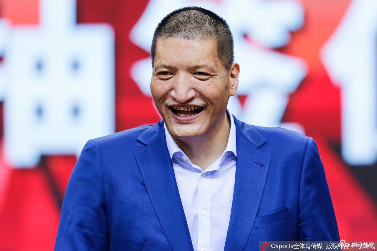 阿坎吉：我確實(shí)擅長(cháng)在后場(chǎng)組織進(jìn)攻，希望能為球隊做出貢獻
