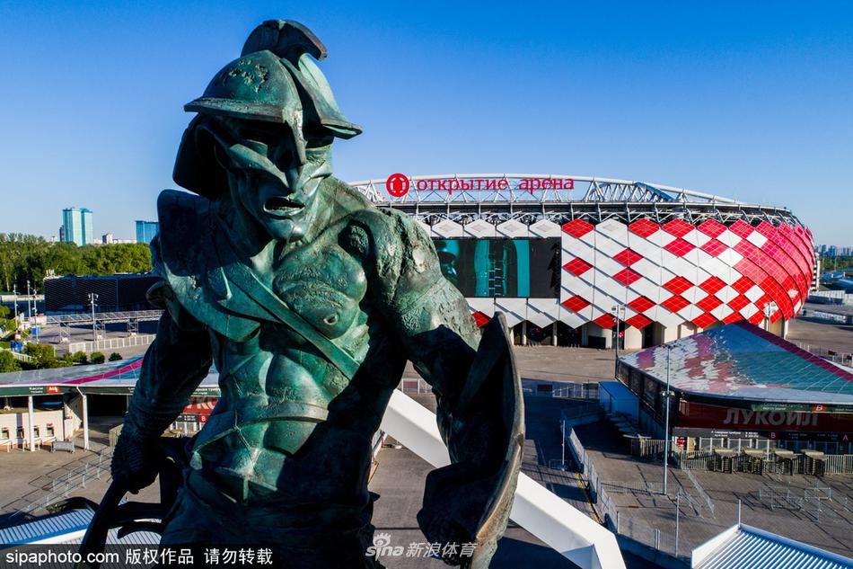 東體：中超跨年賽制目前看來(lái)在短期內還無(wú)法推行 需要從長(cháng)計議