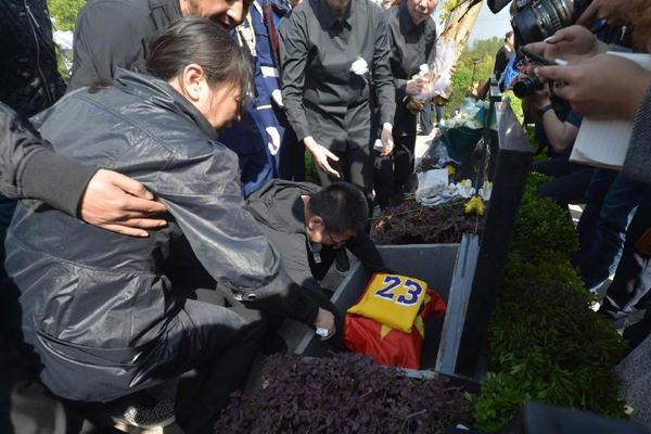 明末淵虛之羽新娘套裝屬性怎么獲取