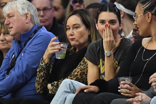 解說(shuō)：不犯滿(mǎn)離場(chǎng)約基奇“四雙”應該是穩了 奎因初生牛犢不怕虎