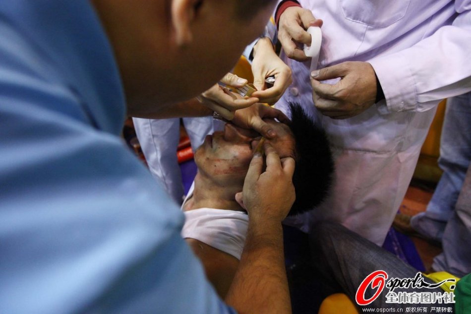 01月08日 NBA常規賽 太陽(yáng)vs黃蜂 全場(chǎng)錄像回放