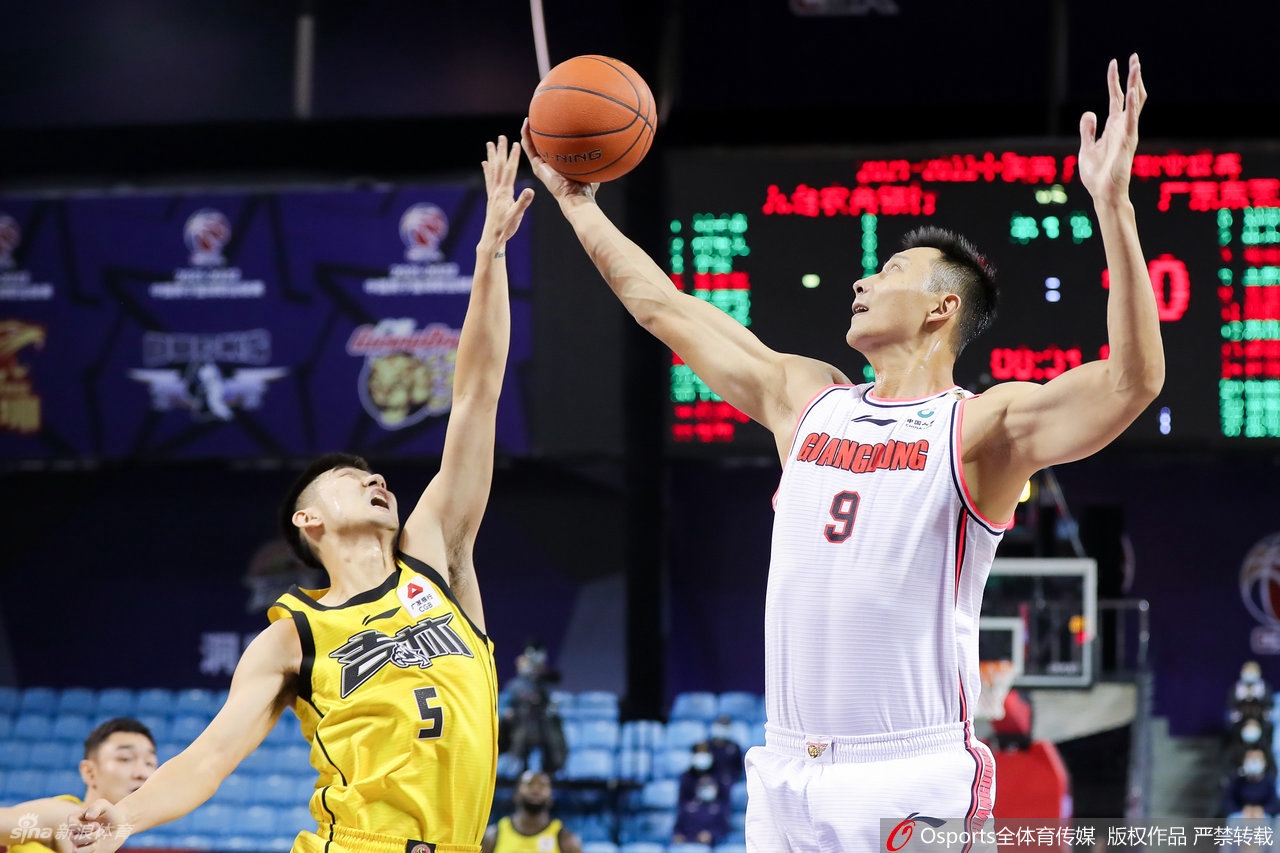 馬丁內利vs狼隊數據：3次過(guò)人，0射門(mén)，對抗19勝5