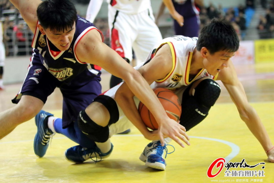 詹姆斯取得生涯第992勝，距離成為第四位千勝先生還差8勝