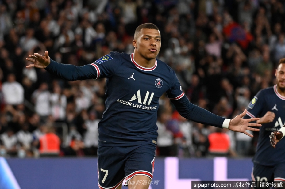 以后得注意！東契奇撤步三分打停3+1 特雷·亞歷山大疑似墊腳