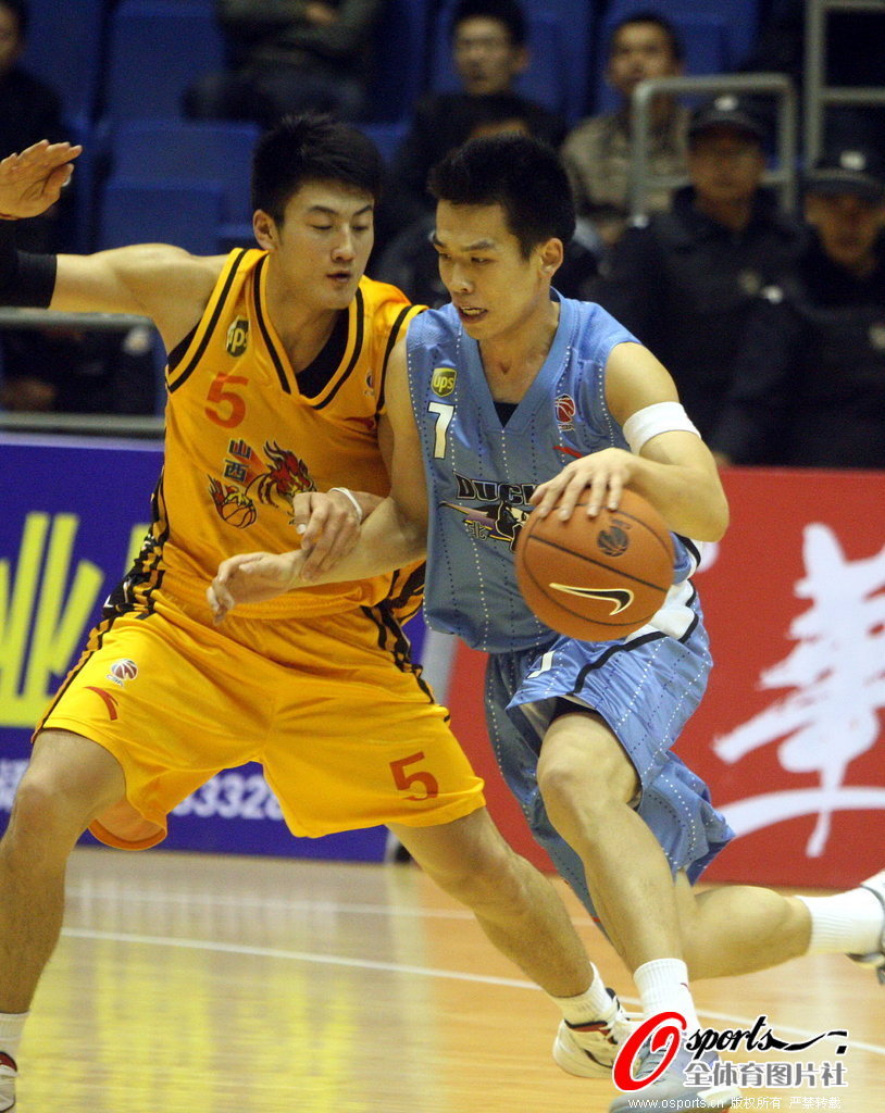 米體：安古伊薩國家隊訓練中肌肉受傷，需進(jìn)一步檢查確認嚴重程度