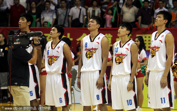 解說(shuō)：庫里一頓血C也不好使 前2場(chǎng)萬(wàn)箭穿心&驍勇善戰的勇士消失了