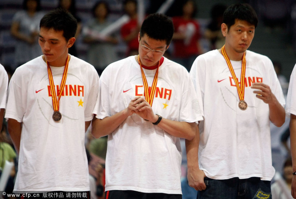 美記：尼克斯對老6感興趣 他能防但他會(huì )讓球隊后場(chǎng)尺寸變得更小