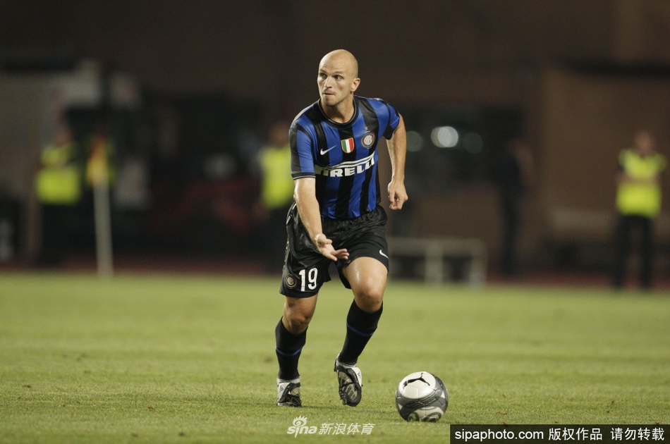 第78分鐘，羅梅羅禁區搶點(diǎn)頭球破門(mén)，熱刺1