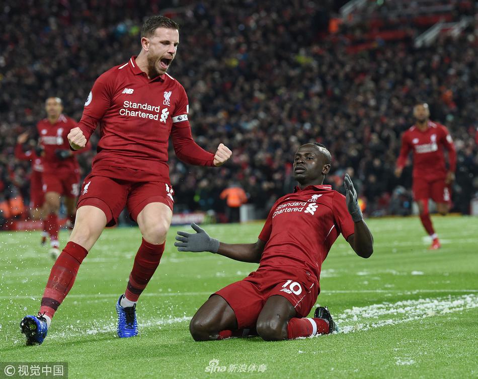 手起刀落！鮑爾超遠距離自信出手3分穩穩命中，公牛追至13分