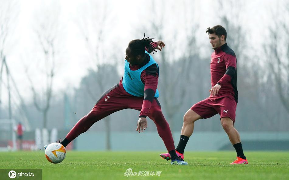 Spears：申京是聯(lián)盟前15球員 我認為在低位他比約基奇更強