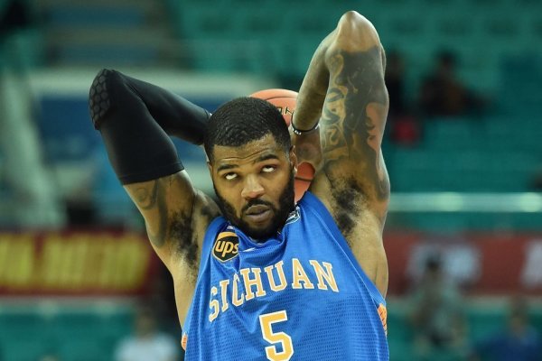 納賽爾：巴黎成為六冠王是一段佳話(huà)，今天我們無(wú)比自豪