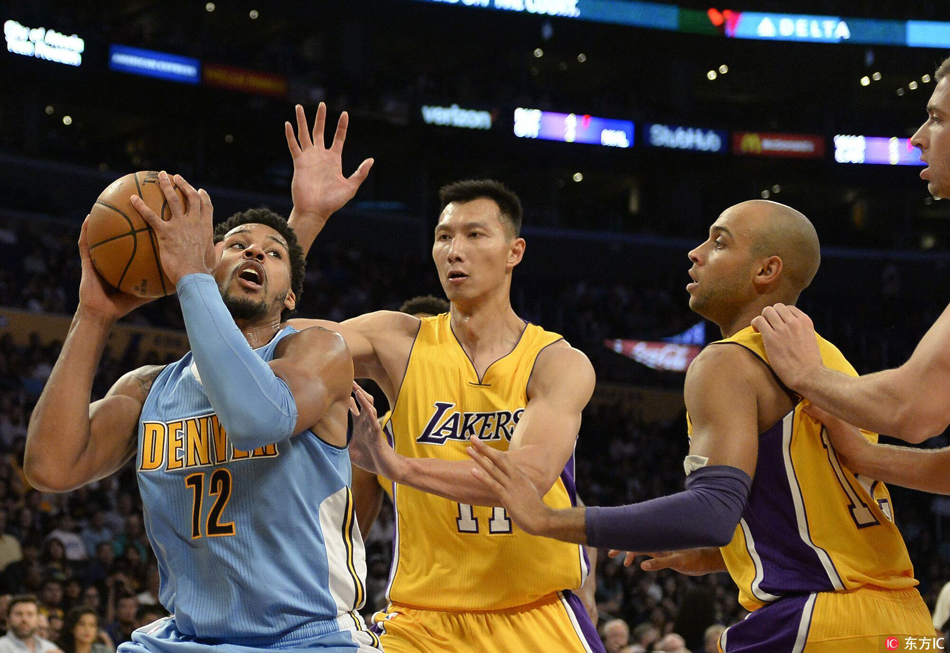 空洞騎士絲之歌全靈絲技能獲取方法1、絲之矛評級：B獲取方式：主線(xiàn)必得。效果說(shuō)明：直線(xiàn)攻擊，可穿透怪物。優(yōu)勢是射程遠，缺點(diǎn)是對單體與飛行敵人效率較低。2、靈絲風(fēng)暴評級：S位置：灰沼右側機關(guān)區域。獲取條件