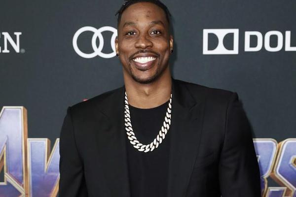 直播吧11月20日訊 NBA常規賽，騎士104-114不敵火箭。賽后，主帥阿特金森接受了采訪(fǎng)。談及埃文·莫布里罰球，阿特金森表示：“通常這種情況都和信心有關(guān)，他可能是自信心受到了一些影響。大概率是心態(tài)