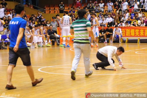 [流言板]勢頭正猛！尼克斯近8場(chǎng)比賽取得7勝1負，僅負于湖人一場(chǎng)
