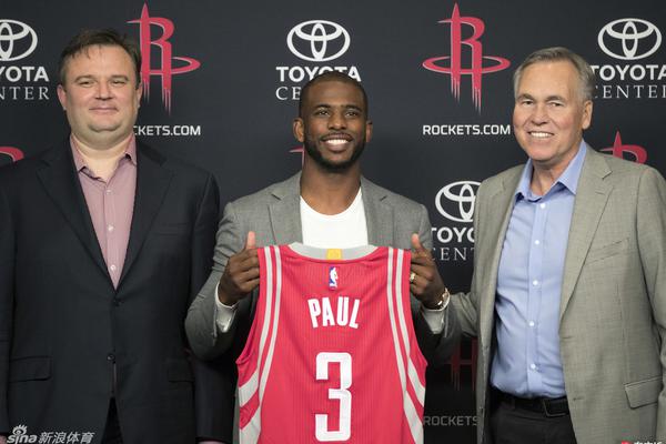 虎撲02月07日訊 NBA常規賽，獨行俠127-120戰勝凱爾特人。全場(chǎng)比賽，丁威迪出戰30分鐘，10中7得到22分2板2助攻1搶斷。據統計，丁威迪在獨行俠替補20+的次數已追平布倫森。