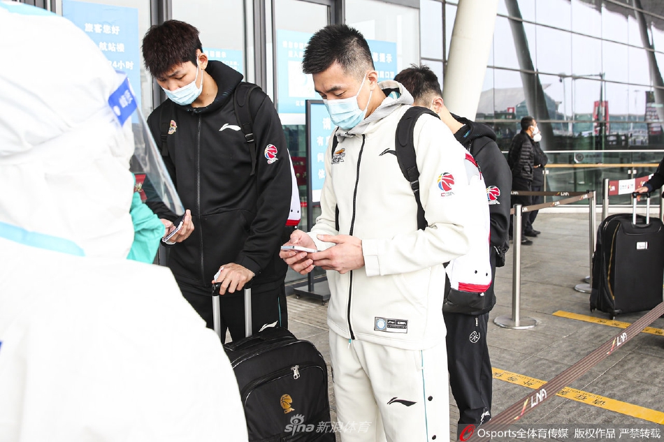 直播吧1月2日訊 NBA常規賽，熱火118-112力克活塞，取得4連勝。本場(chǎng)比賽，鮑威爾狀態(tài)上佳，23投12中，三分14中7，罰球5中5，狂轟36分2板2助1斷，正負值+4。4連勝期間，鮑威爾場(chǎng)均砍下