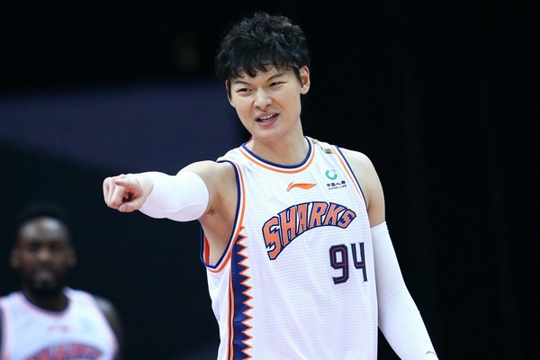 隊記：默里有過(guò)度運球的傾向，而隊友只能站在一旁干瞪眼