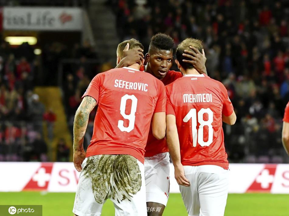 小卡打4要科林斯干嘛！快船究竟是如何被西部副班長(cháng)爵士鑿沉的？