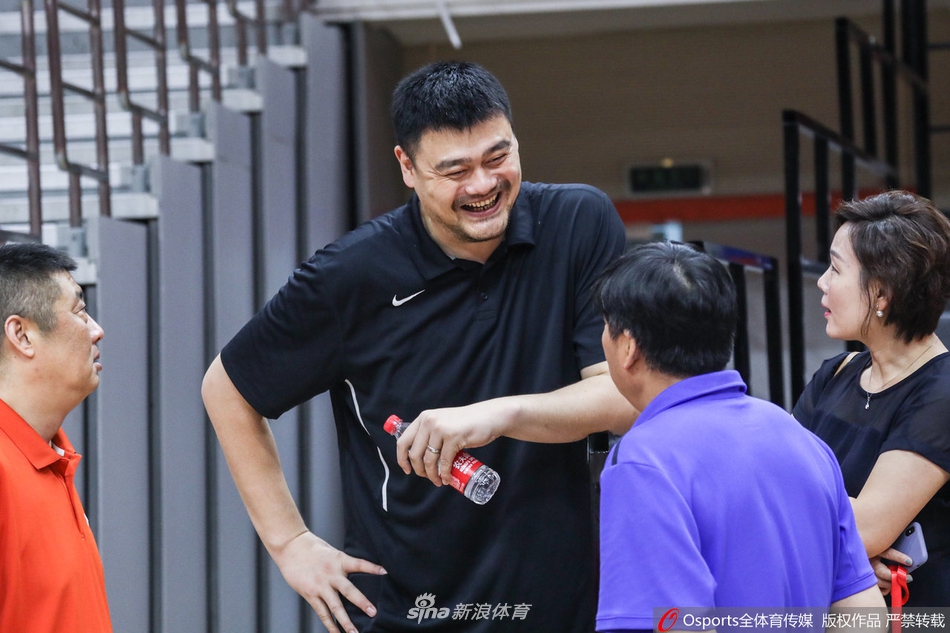 官方：曼聯(lián)可能會(huì )建造一座新球場(chǎng)，座位數將會(huì )提升至10萬(wàn)個(gè)