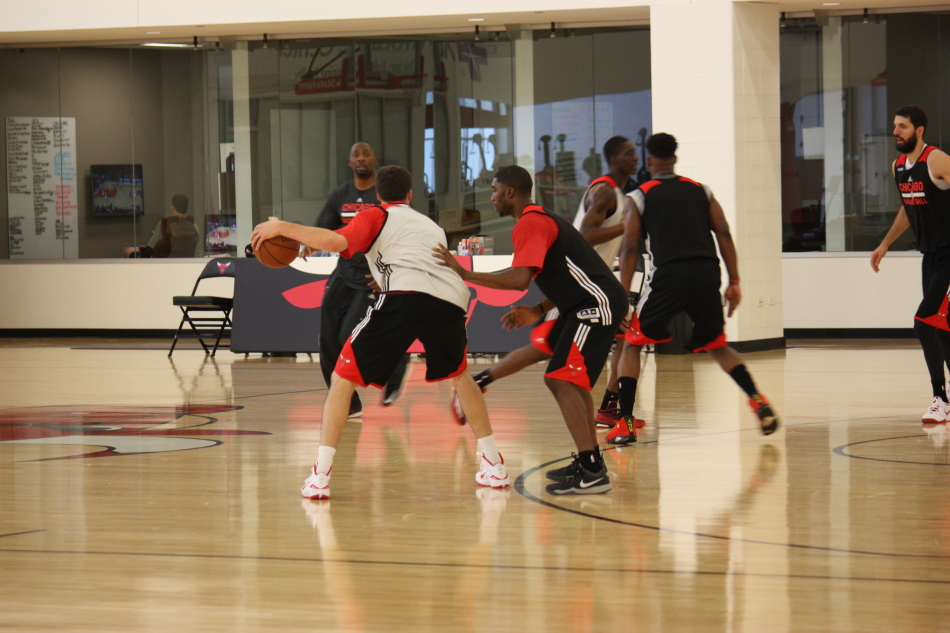 博阿滕因家暴事件遭球迷抵制，拜仁發(fā)言人：他并不是回來(lái)工作