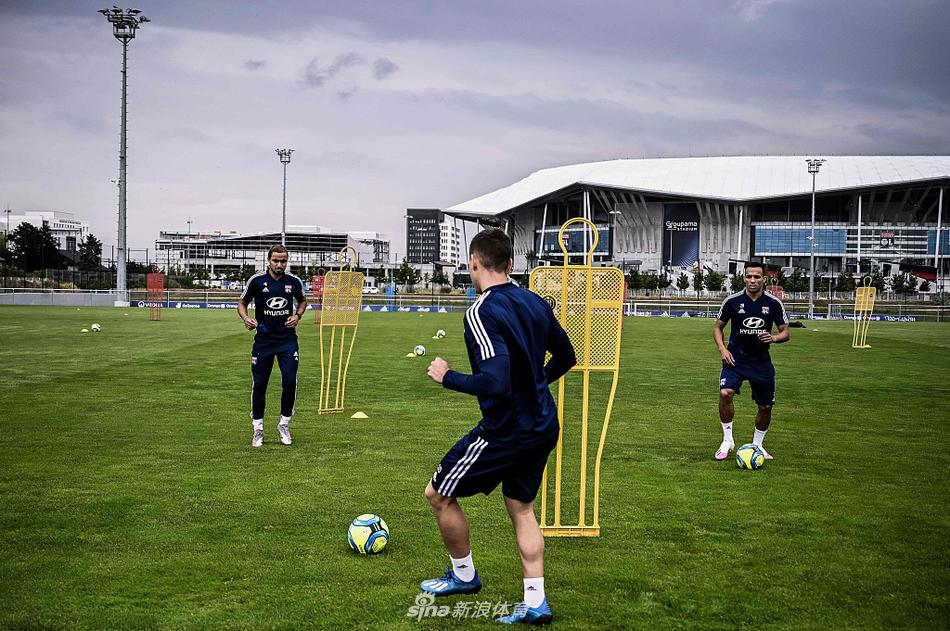 01月08日 CBA常規賽 北控vs上海 全場(chǎng)錄像回放