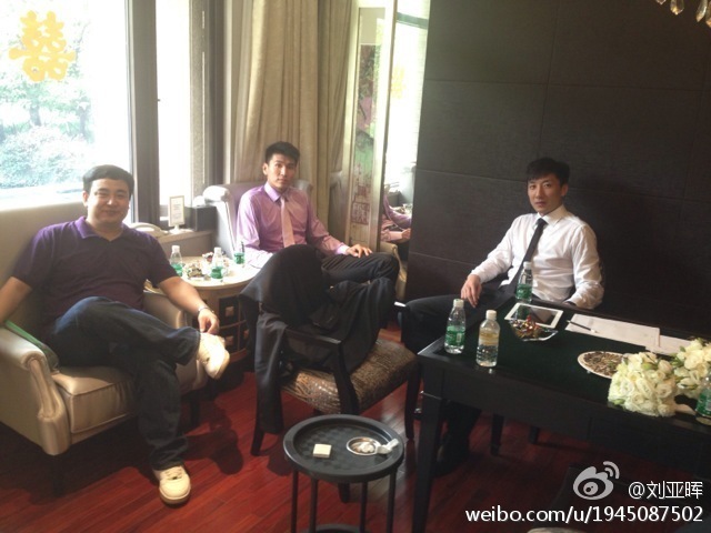 難得獲得休息時(shí)間，姆巴佩社媒曬和弟弟伊桑合照