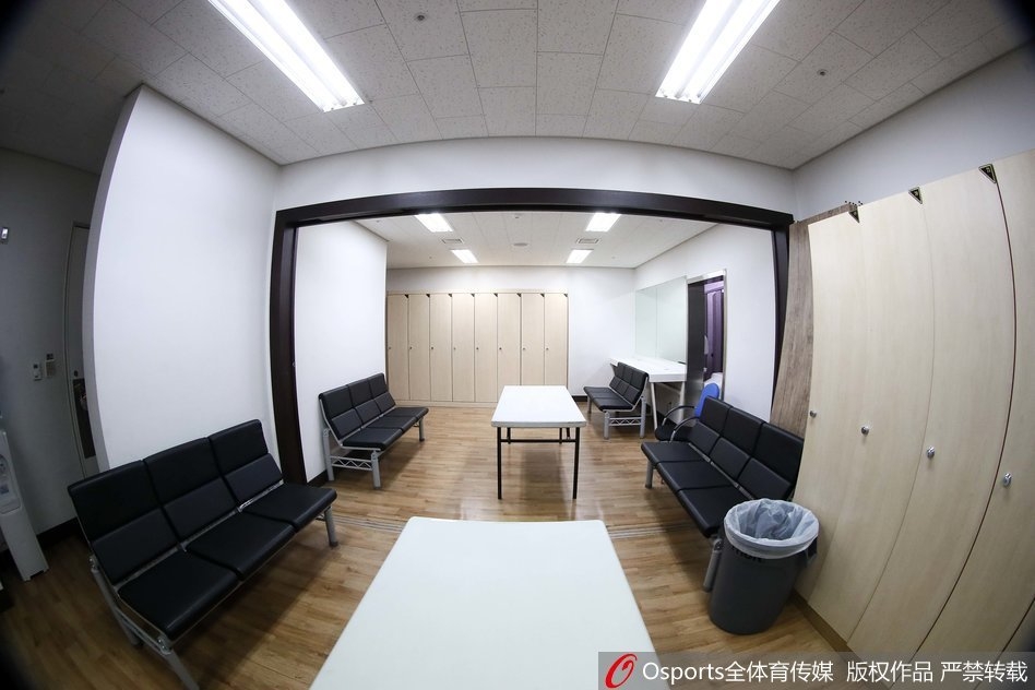 郵報：曼聯(lián)暫時(shí)不任命新體育總監，威爾考克斯將承擔更多職責