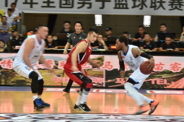 頂級設施??摩洛哥遭遇暴雨持續襲擊，但非洲杯球場(chǎng)草皮完好無(wú)損