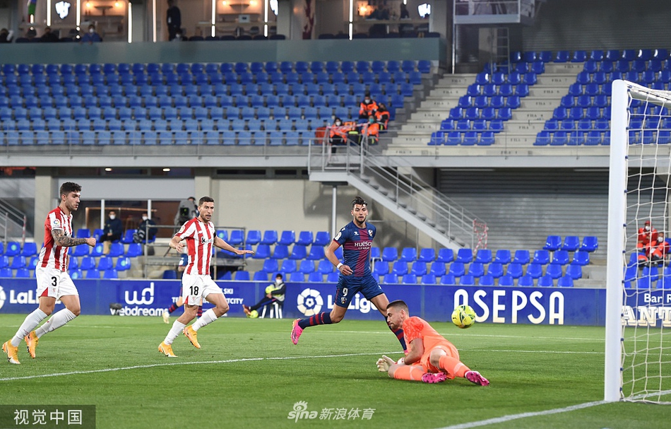 10輪聯(lián)賽全勤！阿莫林：未來(lái)想贏(yíng)歐戰的話(huà)，B費要做好輪換的準備