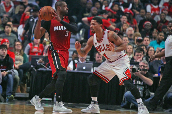 [流言板]攻防一體！杰威半場(chǎng)7投4中，得到10分1籃板5助攻1搶斷1蓋帽