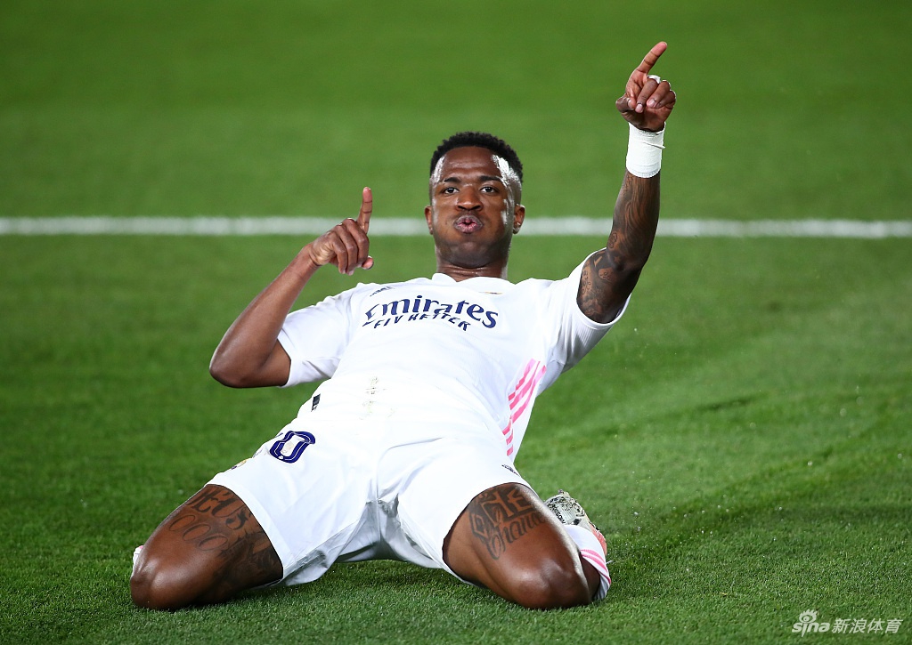 2025年“海洋杯”中國·平潭國際自行車(chē)公開(kāi)賽燃情開(kāi)賽