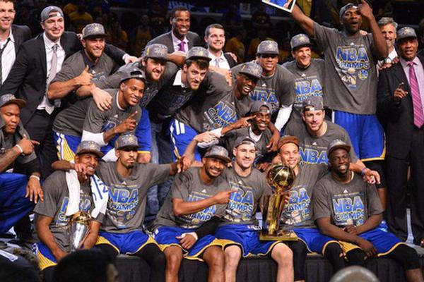 攻破舊主大門(mén)！穆阿尼亂戰中近距離補射，巴黎1