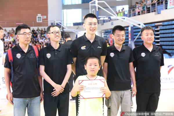 大殘陣騎士擊敗熱火 以8勝4負反超尼克斯&上升至東部第二