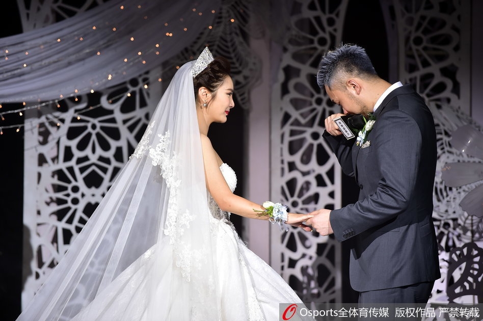 卡拉格：利物浦必須冬窗購買(mǎi)一名中后衛，隊內儲備已岌岌可危