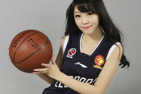 球迷認為馬雷斯卡沒(méi)用好霍爾，霍爾社媒社媒轉發(fā)后又刪除