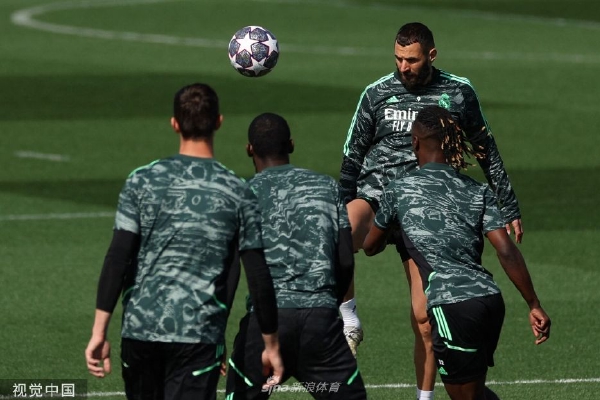 [流言板]不留情面！庫茲馬三分不中已9中0，多爾特命中三分領(lǐng)先30分