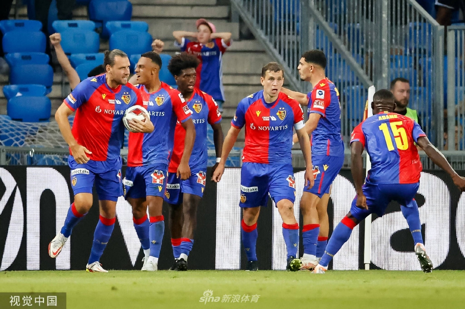 穩住上半區！利拉德曬賽場(chǎng)照慶祝球隊贏(yíng)下關(guān)鍵卡位戰