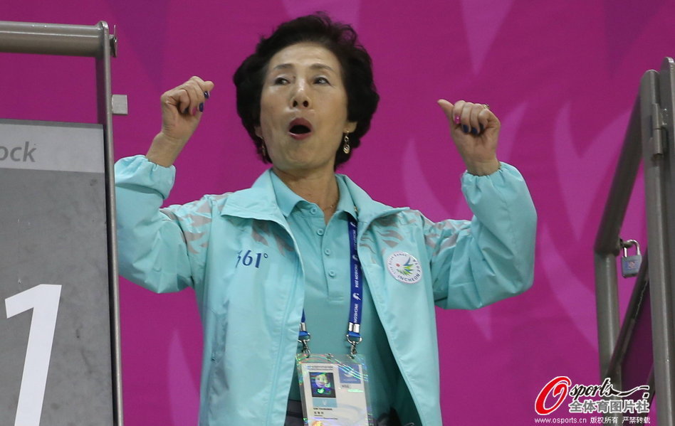 11投4中僅得8分！美媒：拉塞爾終于為森林狼贏(yíng)球做出貢獻了
