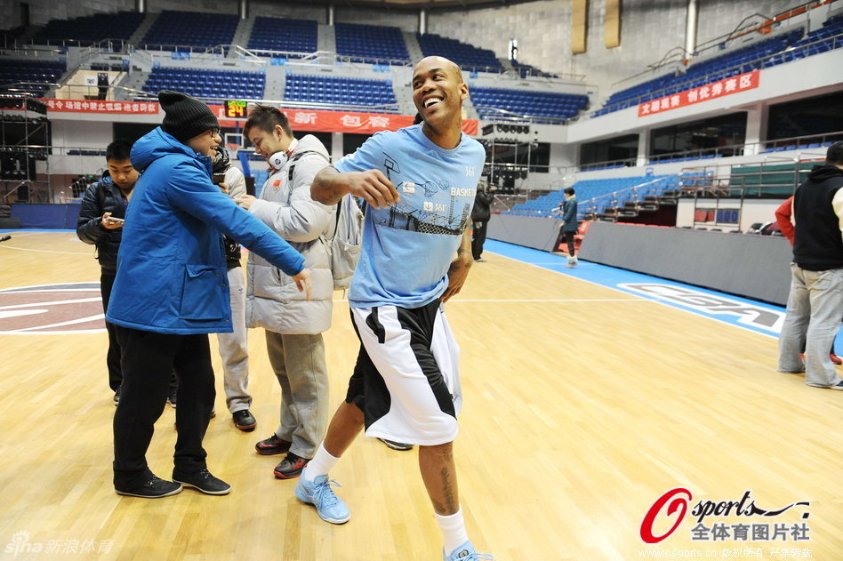 梅開(kāi)二度！39歲吉魯是近77年在法甲雙響年齡最大的球員