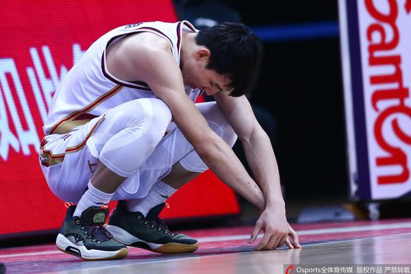 打卡下班！C羅第56分鐘被替換下場(chǎng)，本場(chǎng)轟進(jìn)世界波+梅開(kāi)二度