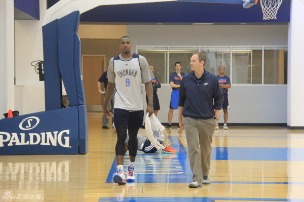 被欺負了！追夢(mèng)&TJD面對騎士?jì)染€(xiàn)合計24中7僅得18分 各種上籃不進(jìn)