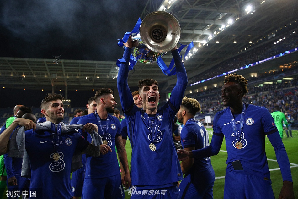 [流言板]狀態(tài)低迷！西亞卡姆反擊被造進(jìn)攻犯規，挑戰成功拿回球權