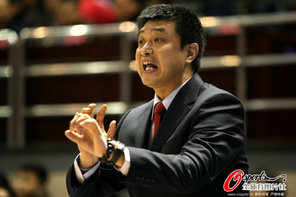 每體：加維將繼續保守治療，若無(wú)好轉才會(huì )考慮手術(shù)干預